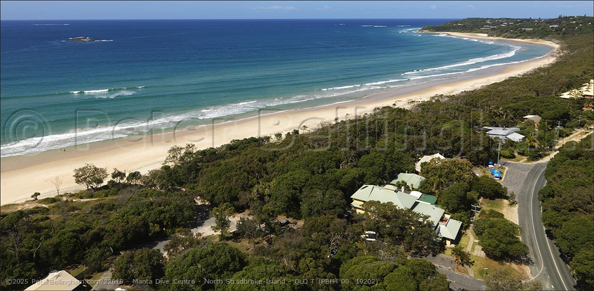 Peter Bellingham Photography Manta Dive Centre - North Stradbroke Island - QLD T (PBH4 00 19202)